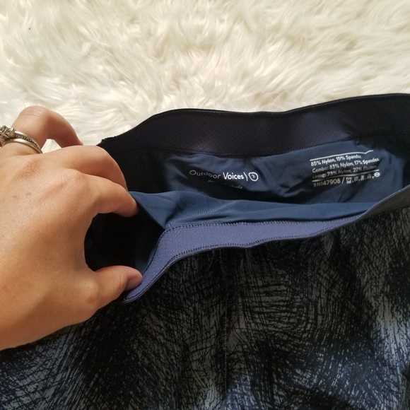 RARE Outdoor Voices Lightspeed Run Shorts Small - Picture 13 of 16
